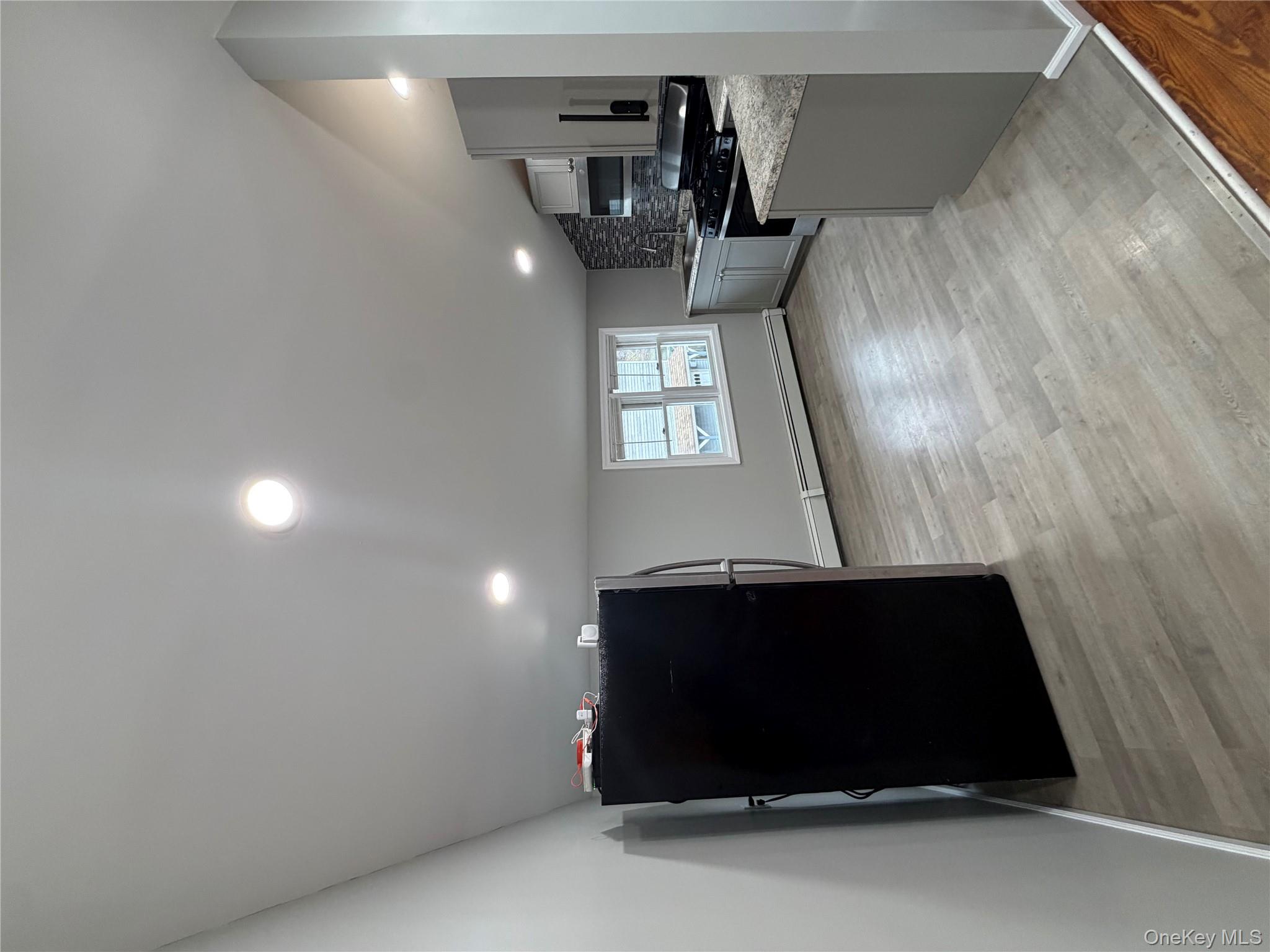 7 S Atlantic Street, Bay Shore, NY 11706