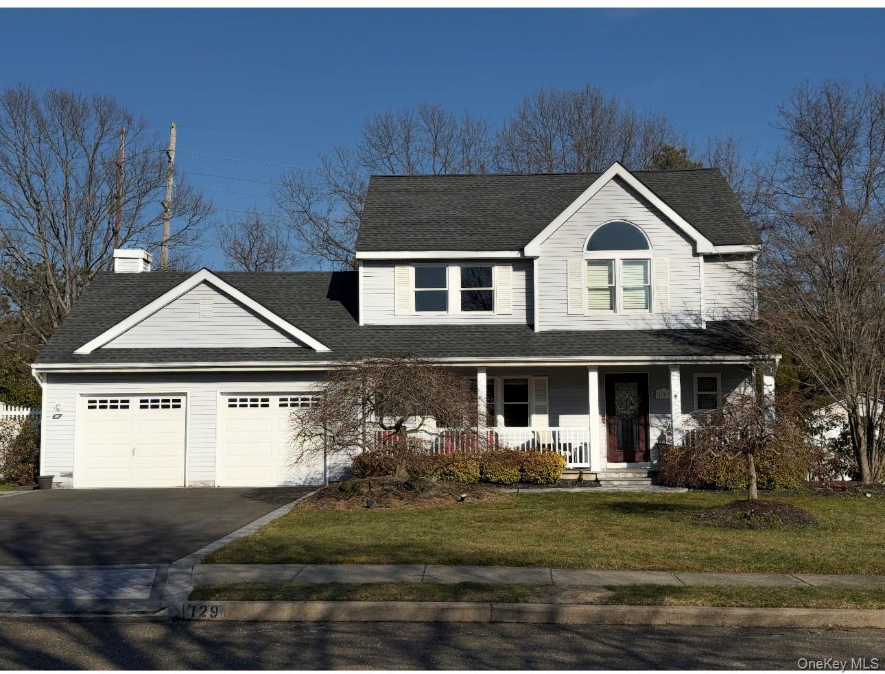 129 Bishop Lane, Holbrook, NY 11741