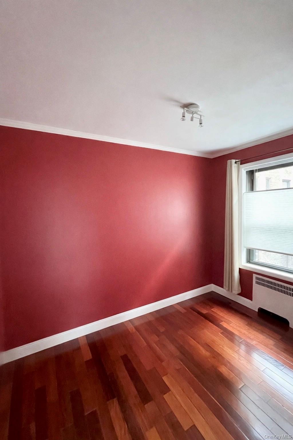 7666 Austin St # 5C, Forest Hills, NY 11375