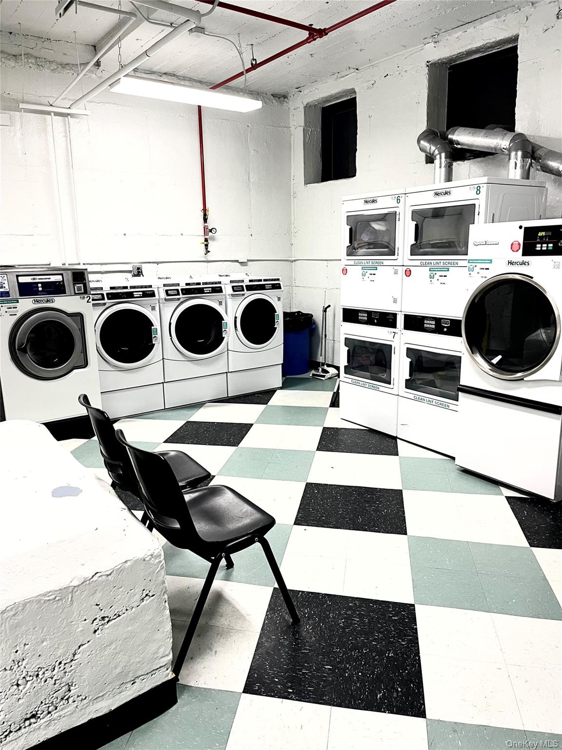 7666 Austin St # 5C, Forest Hills, NY 11375