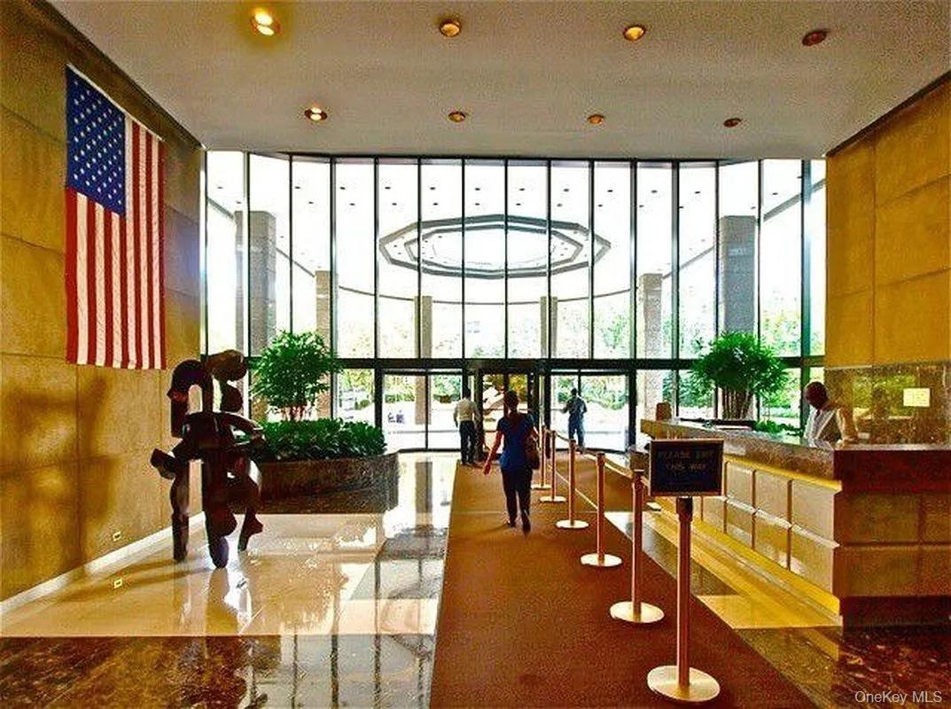 330 E 38th Street # 10C, New York (Manhattan), NY 10016