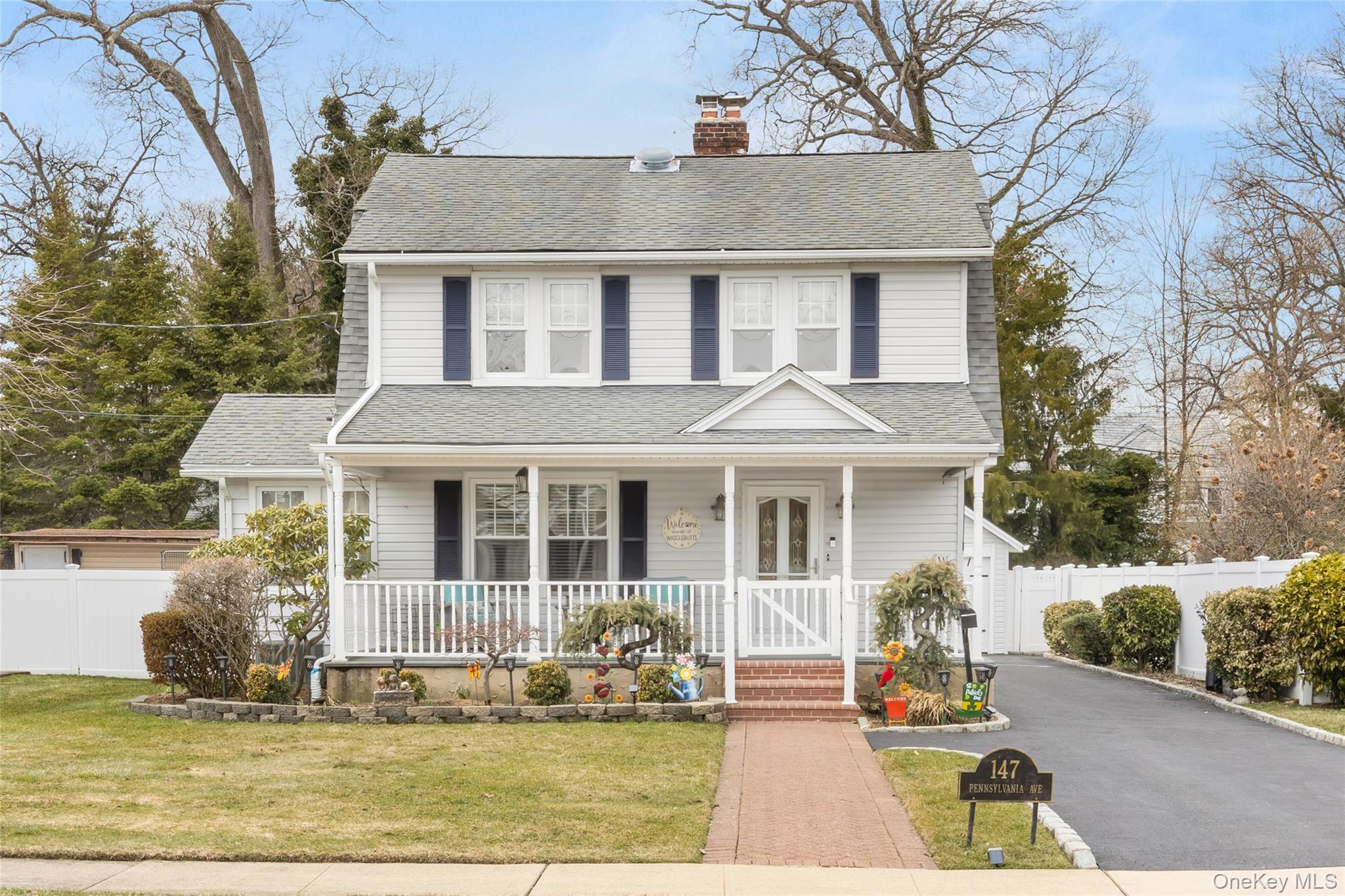 147 Pennsylvania Avenue, Freeport, NY 11520