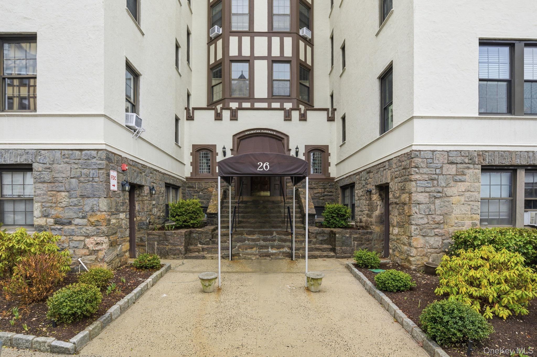 26 W Pondfield Road # #4F, Bronxville, NY 10708