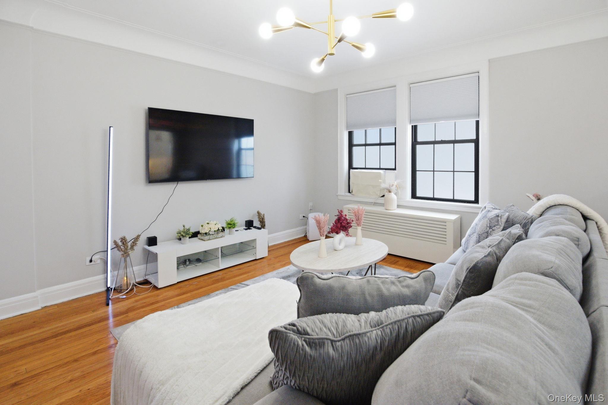 26 W Pondfield Road # #4F, Bronxville, NY 10708