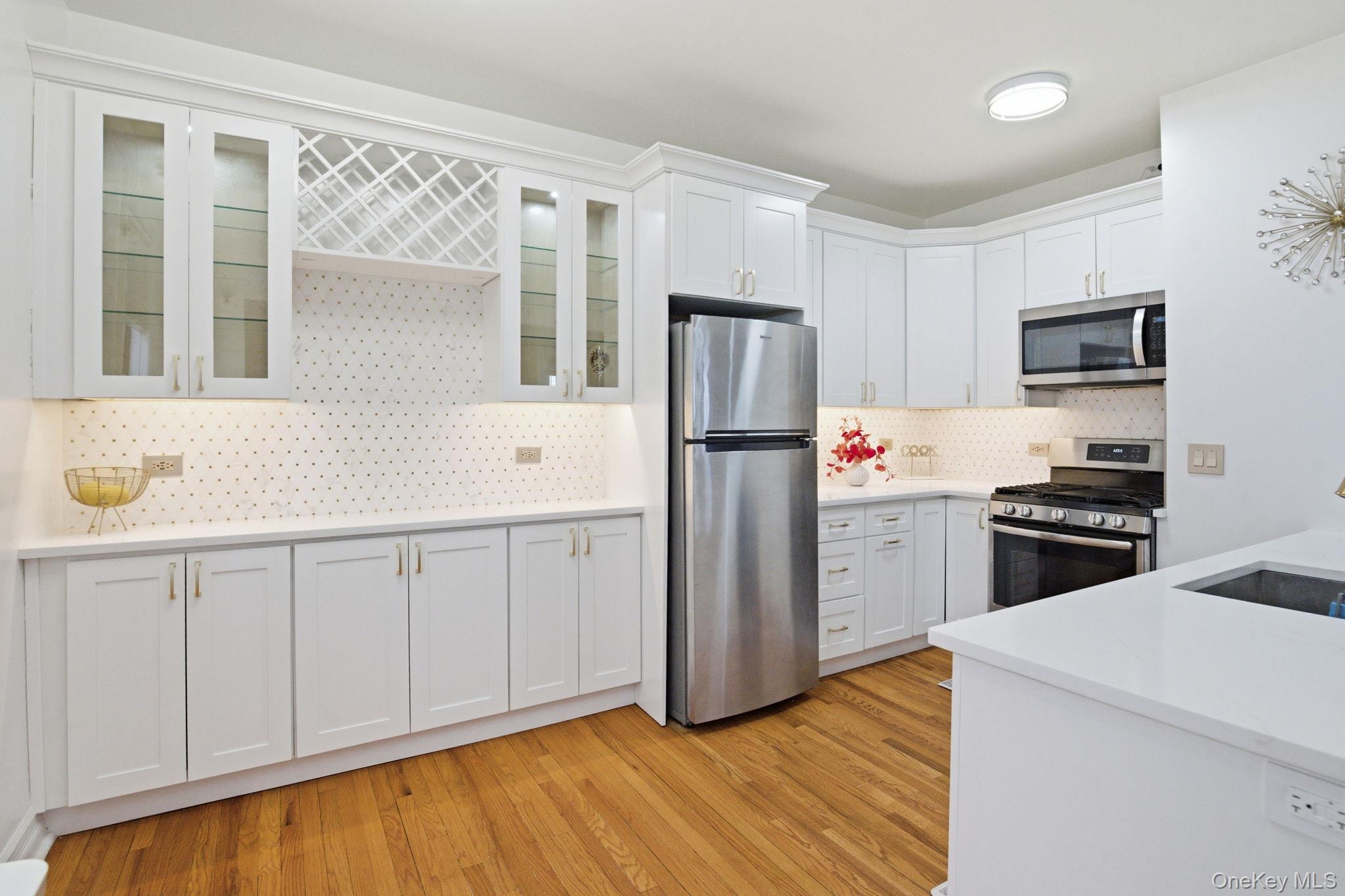 26 W Pondfield Road # #4F, Bronxville, NY 10708