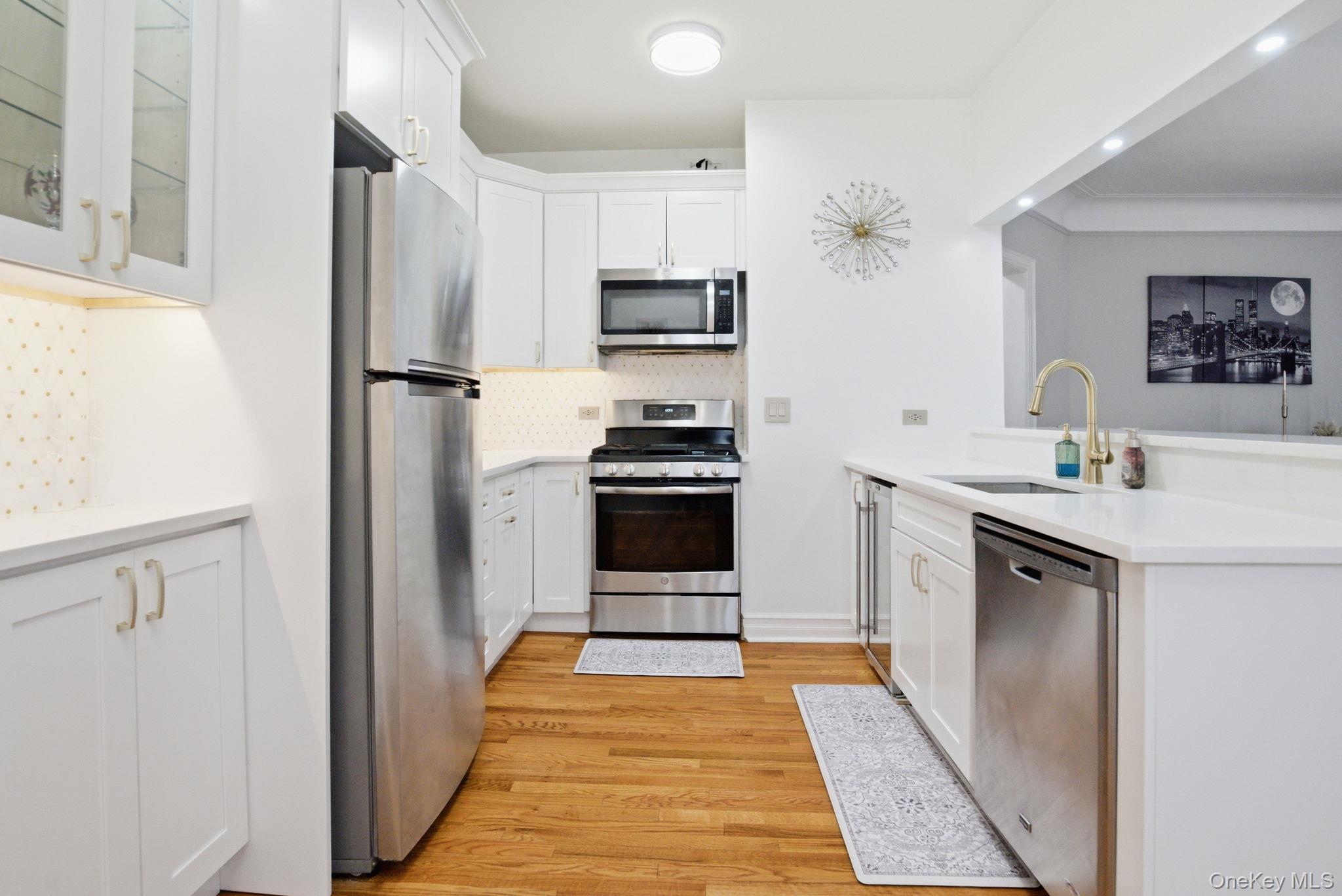 26 W Pondfield Road # #4F, Bronxville, NY 10708