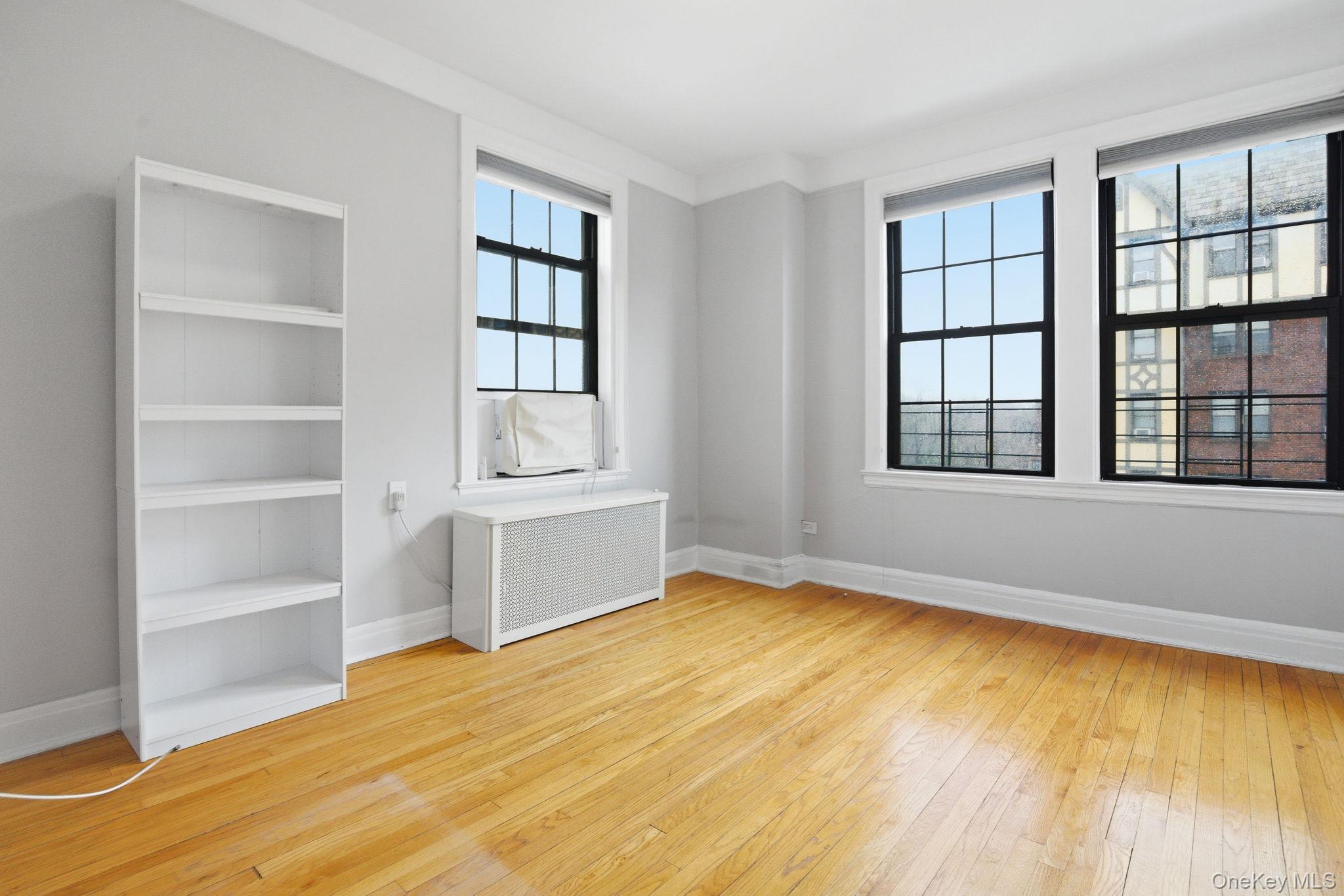 26 W Pondfield Road # #4F, Bronxville, NY 10708