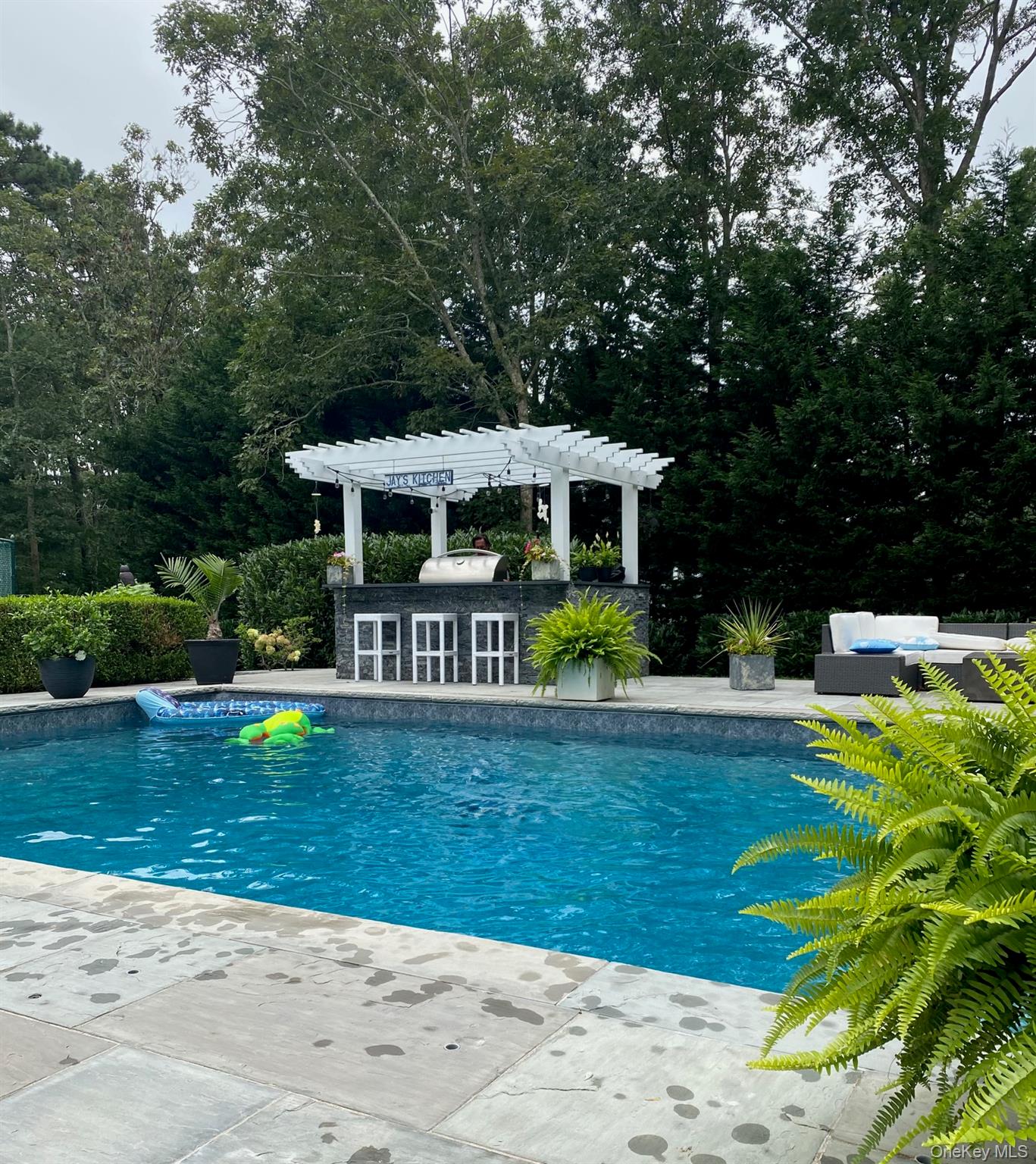 15 Blueberry Lane, Quogue, NY 11959