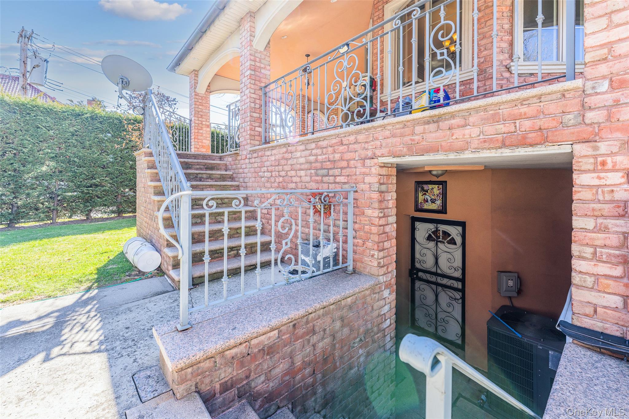 16003 Cryders Lane, Whitestone, NY 11357