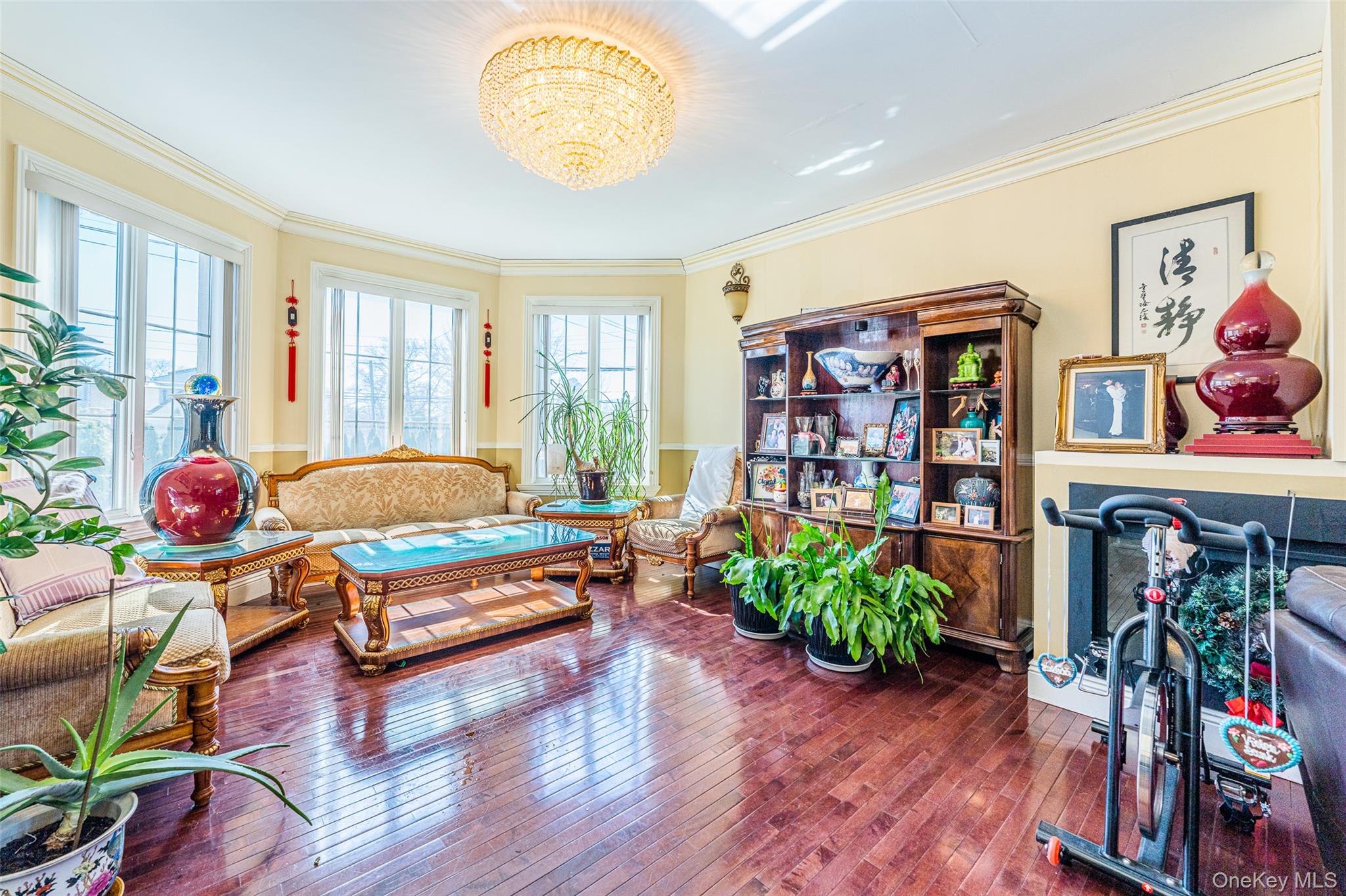 16003 Cryders Lane, Whitestone, NY 11357