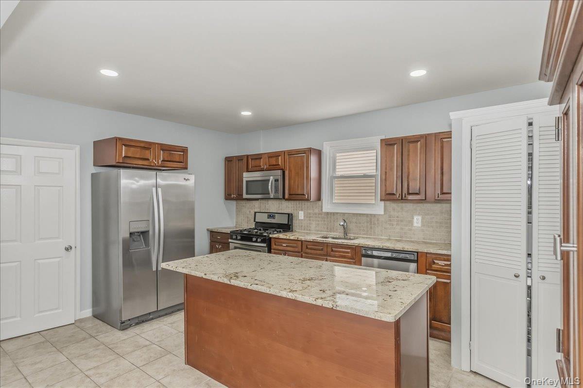 75 Anstice Street # 1, Oyster Bay, NY 11771