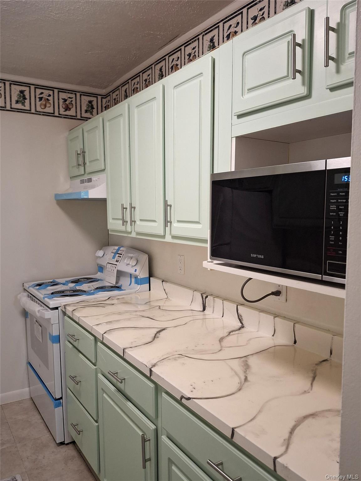 18 White Gate Drive # C, Wappingers Falls, NY 12590