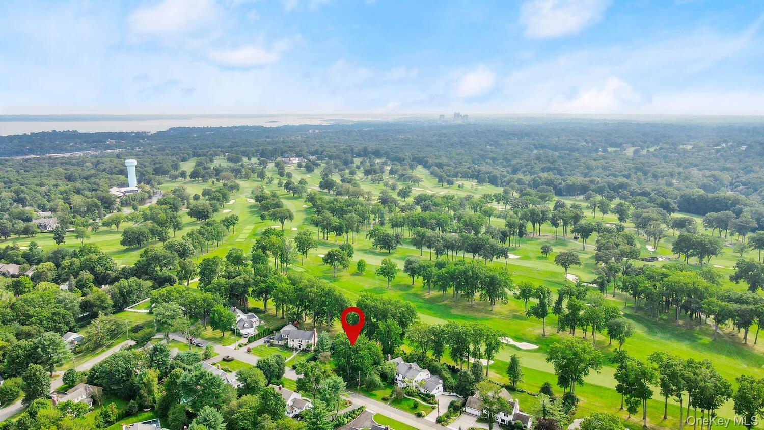 17 Carriage House Lane, Mamaroneck, NY 10543