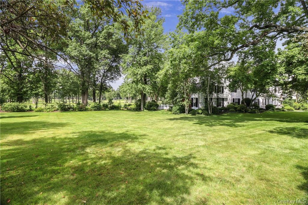 17 Carriage House Lane, Mamaroneck, NY 10543