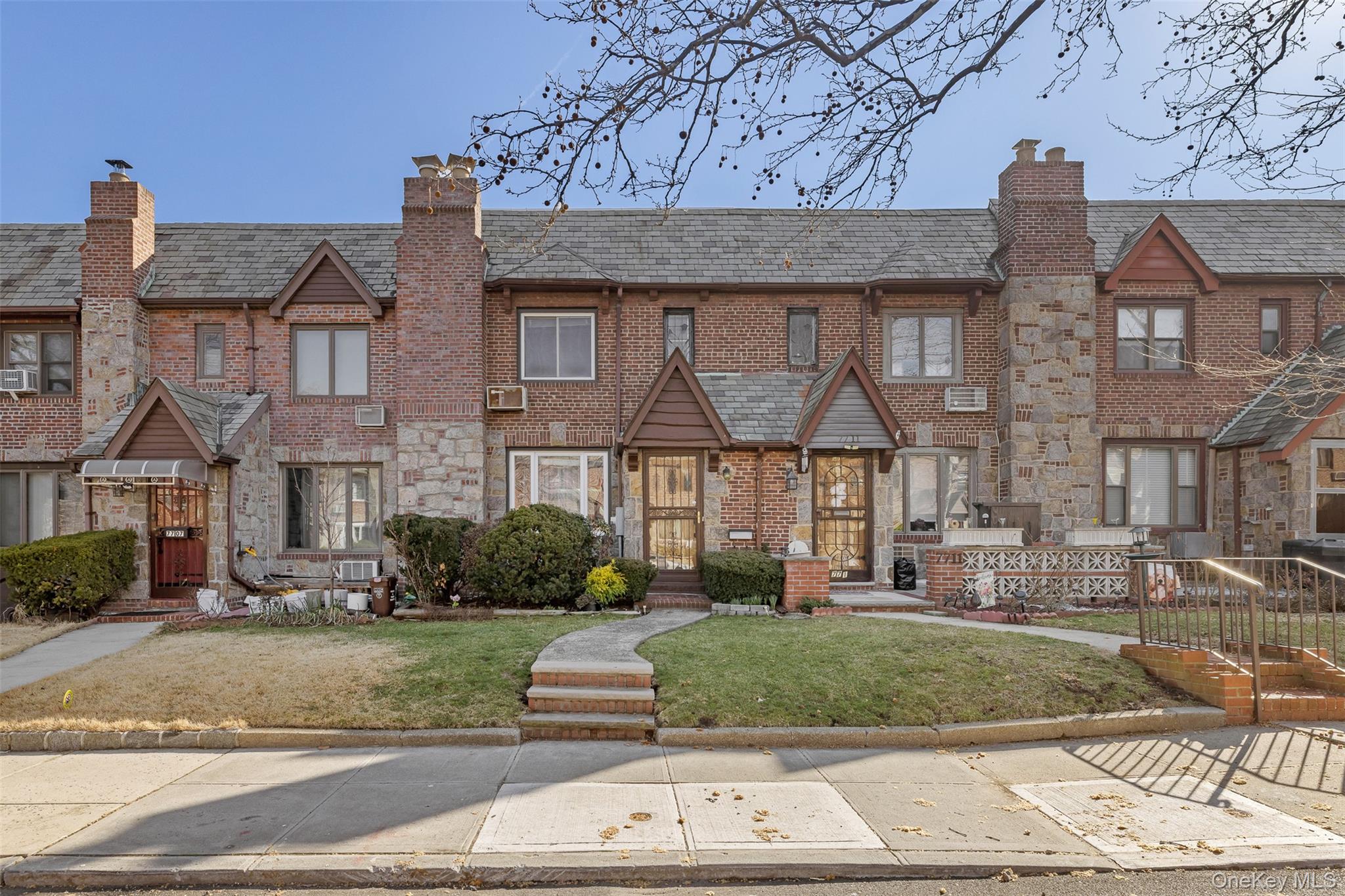 7709 82nd Street, Glendale, NY 11385