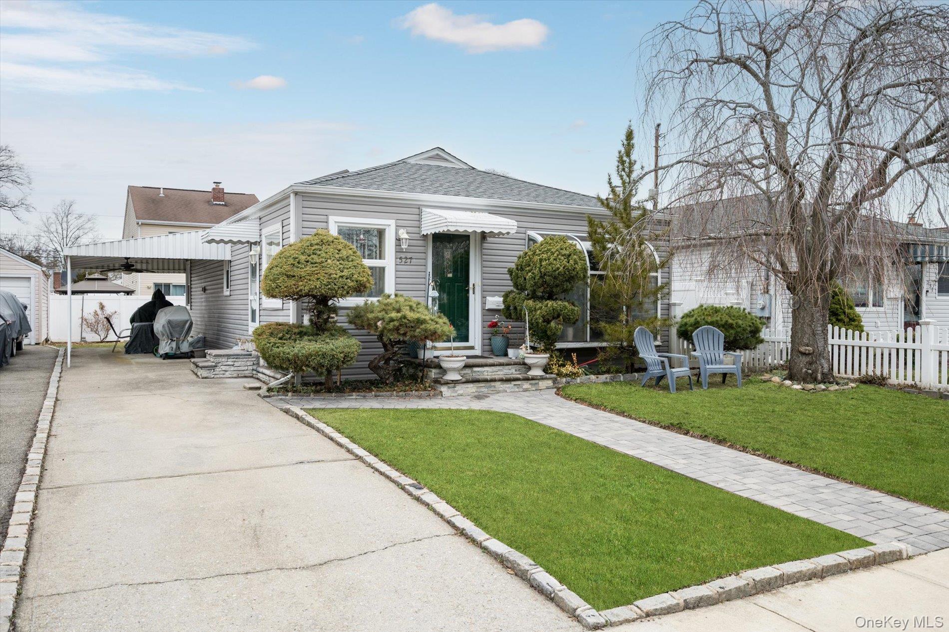 527 Willow Street, South Hempstead, NY 11550