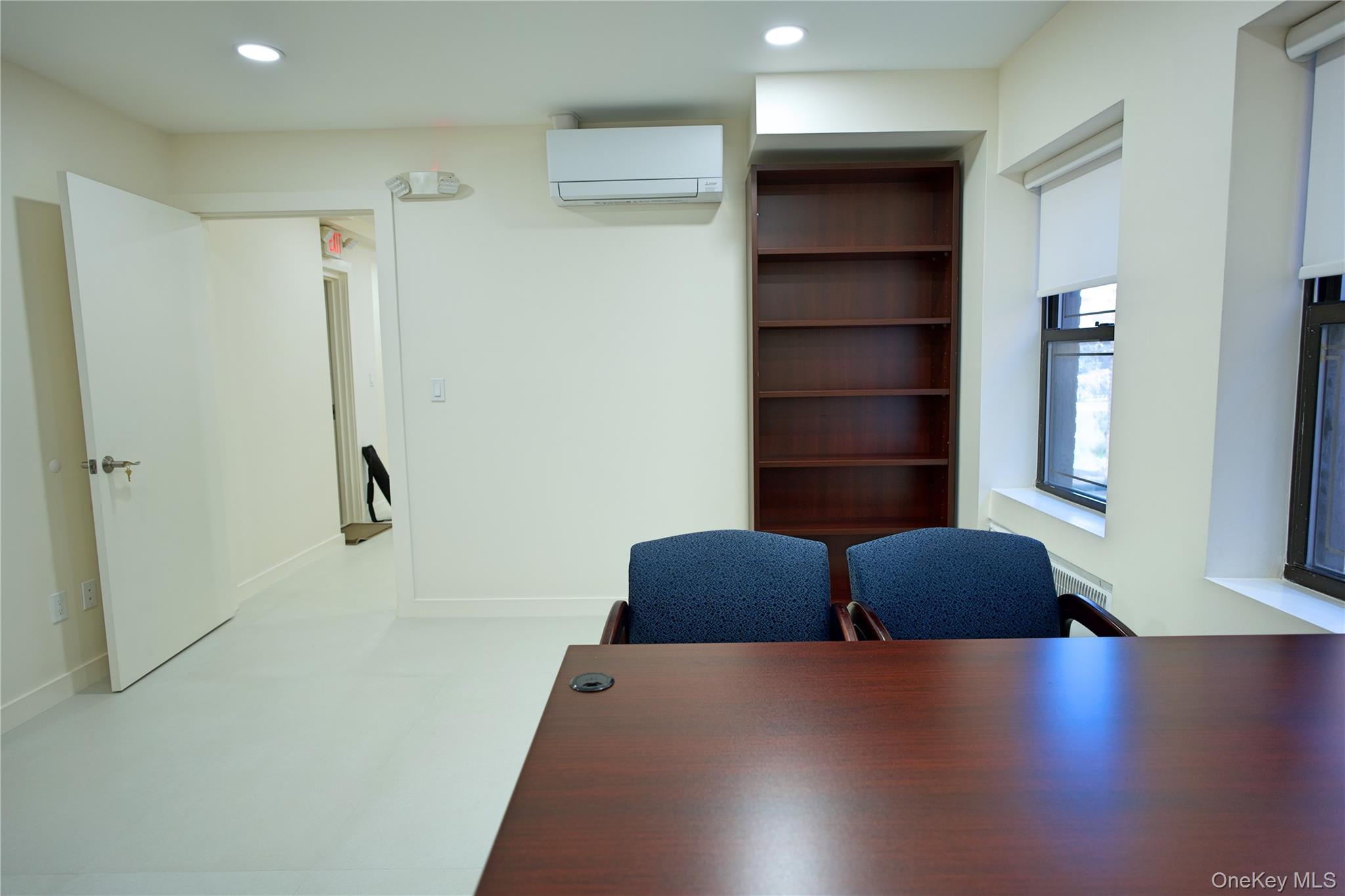 7 Bond Street # 1D, Great Neck Plaza, NY 11021