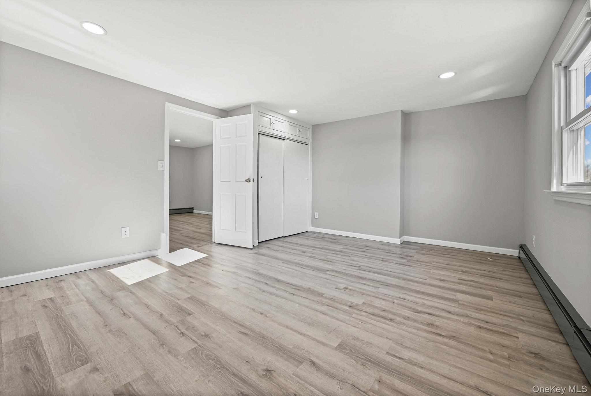 28 Candle Lane, Levittown, NY 11756