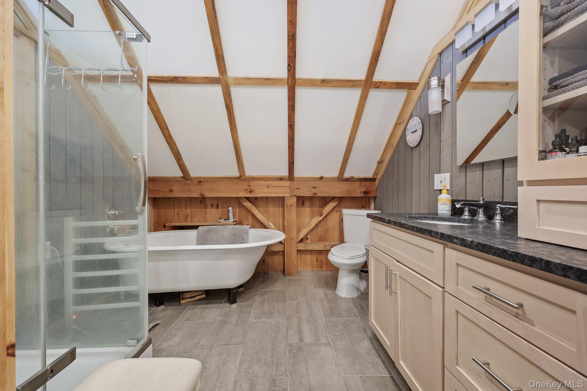 24 Jackson Road, Mahopac, NY 10541