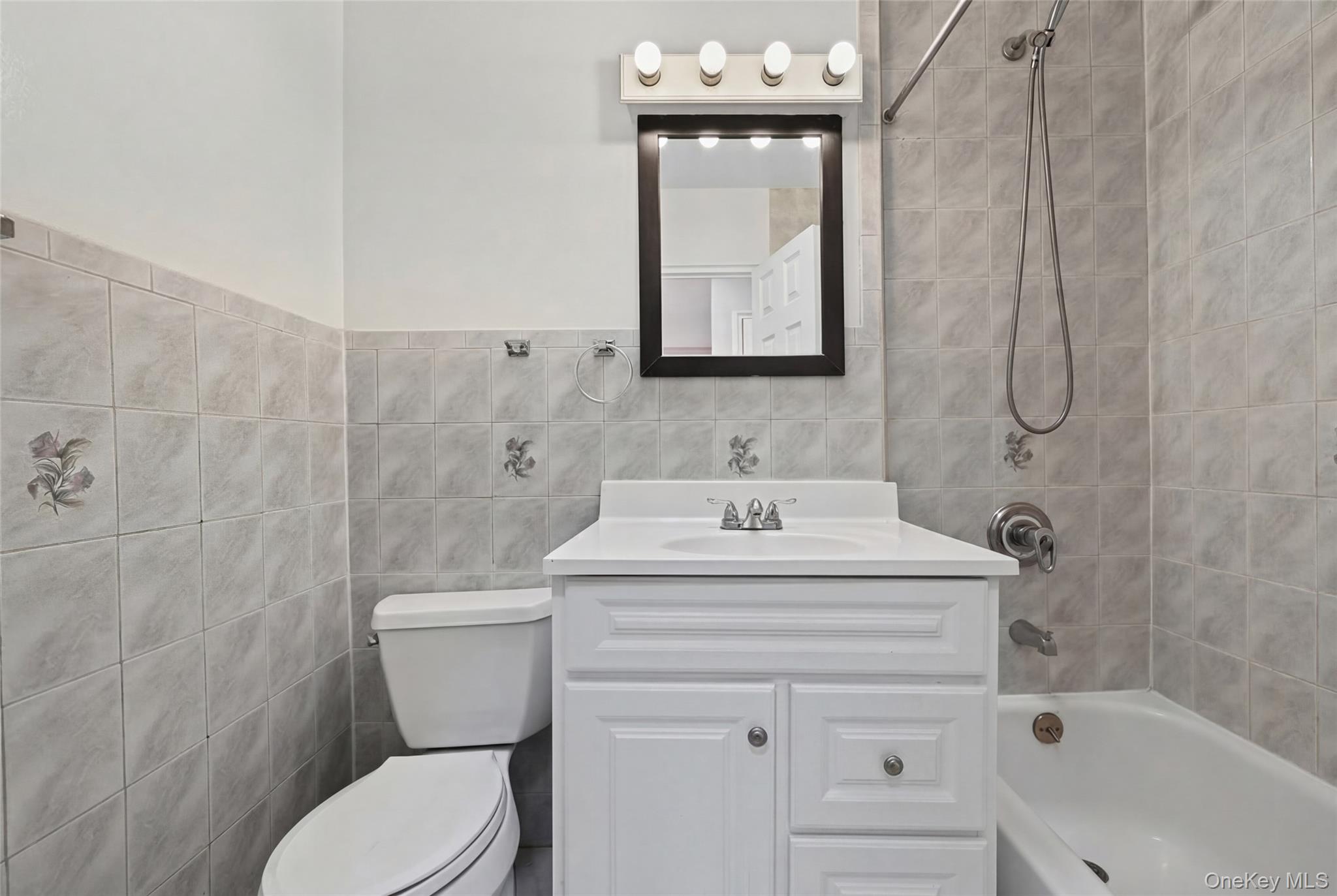 155-17 65th Avenue, Flushing, NY 11367