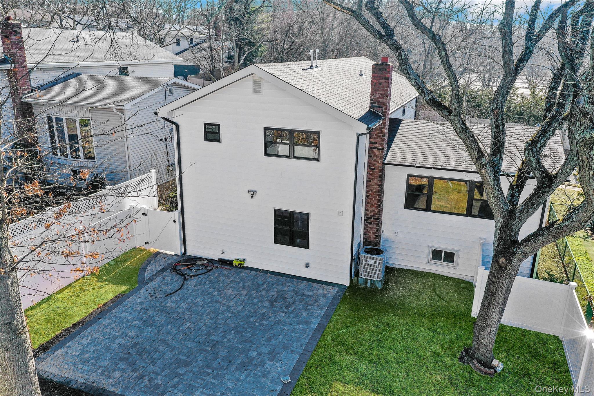 105 Radcliff Avenue, Port Washington, NY 11050