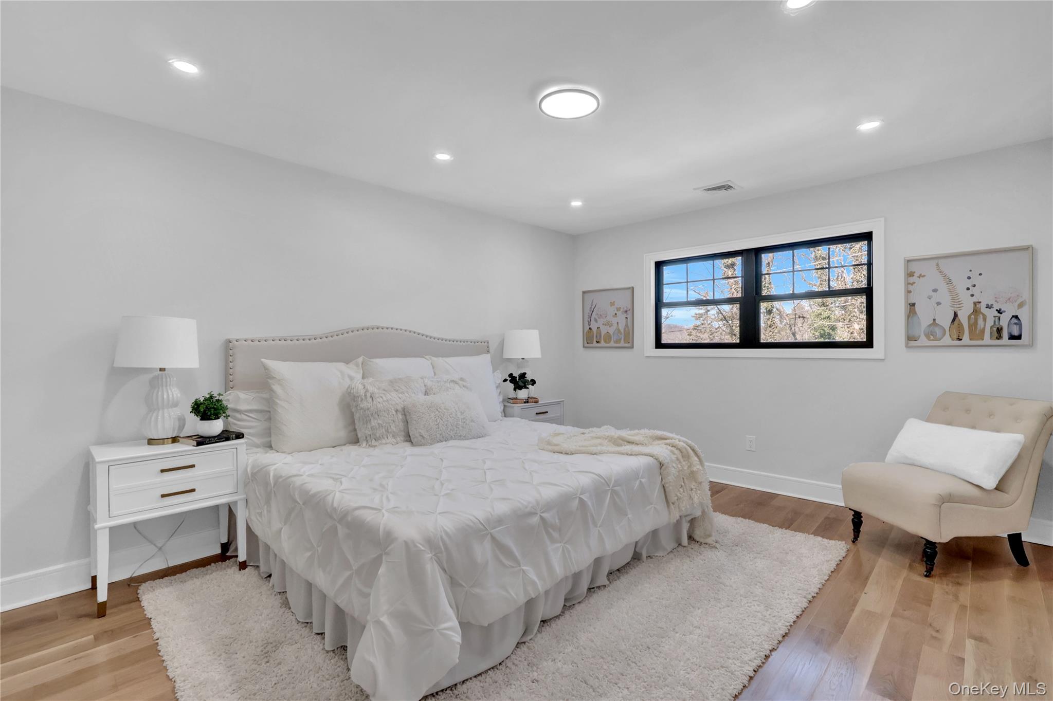 105 Radcliff Avenue, Port Washington, NY 11050