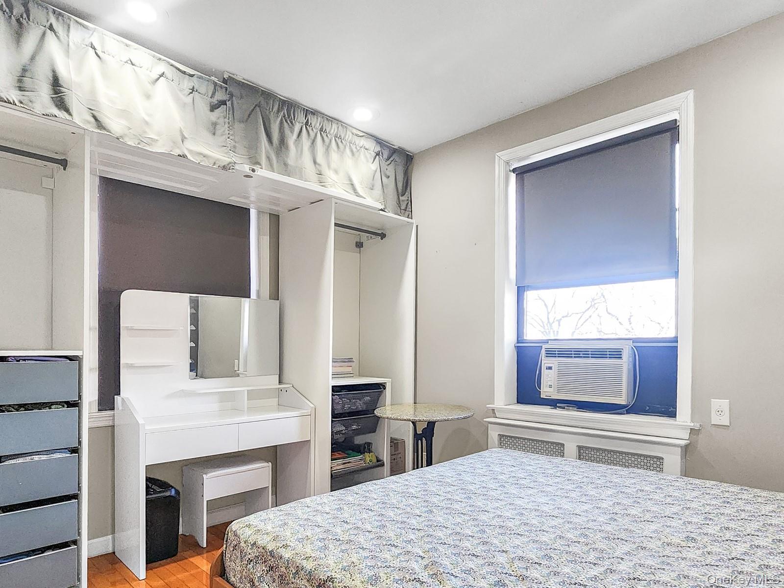 25-18 Union Street # 2D, Flushing, NY 11354