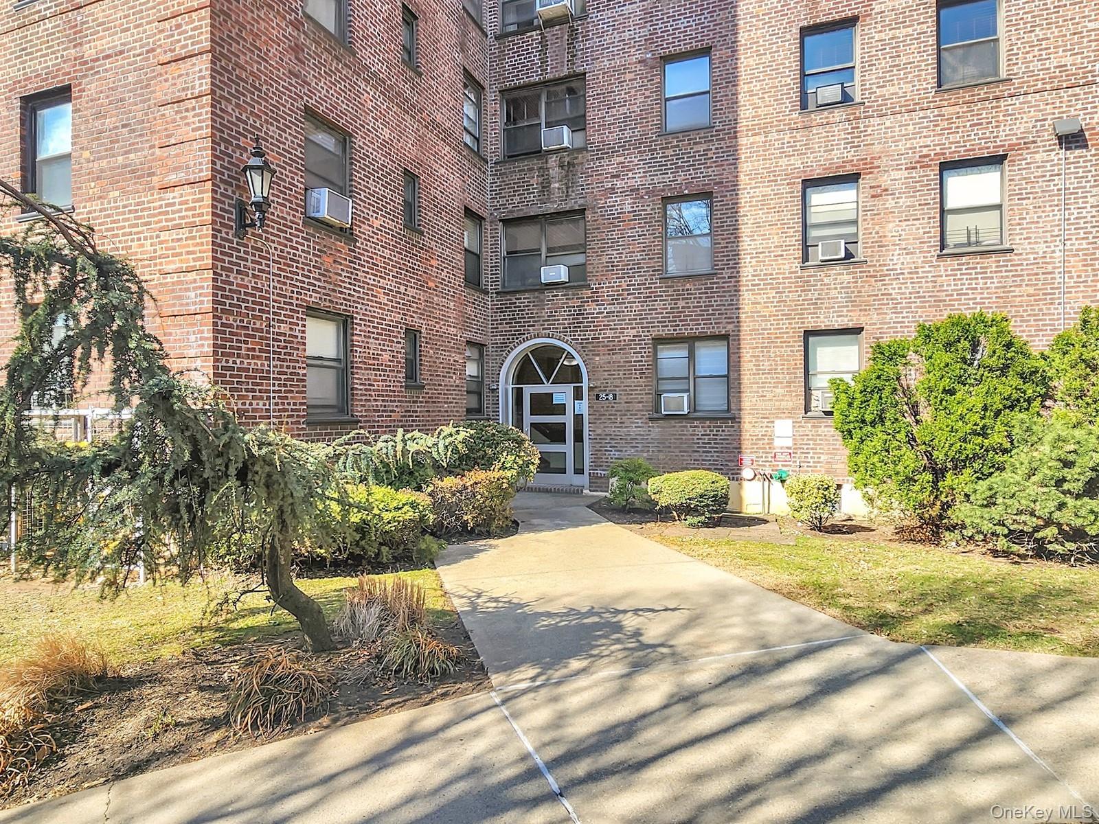 25-18 Union Street # 2D, Flushing, NY 11354