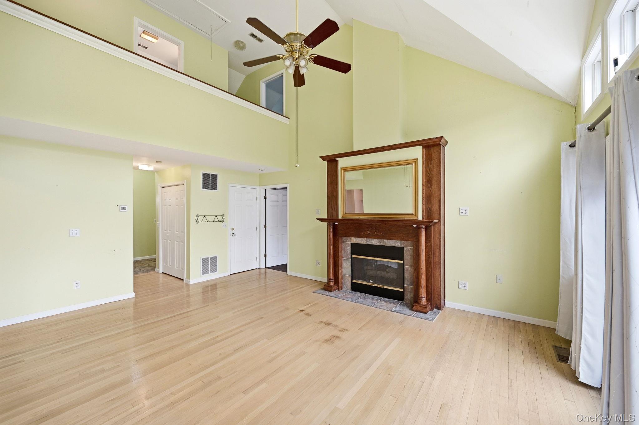 186 Violet Avenue, Poughkeepsie, NY 12601