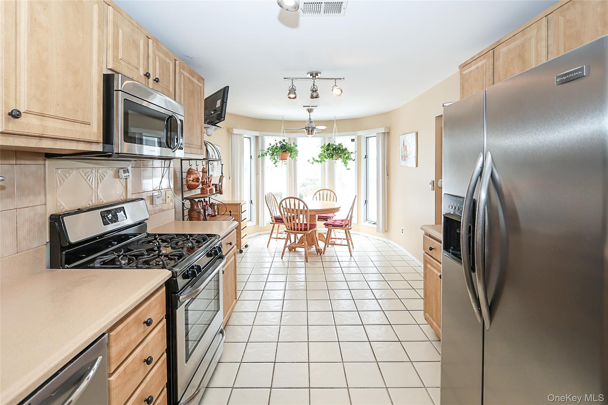 55 Kristin Lane, Hauppauge, NY 11788