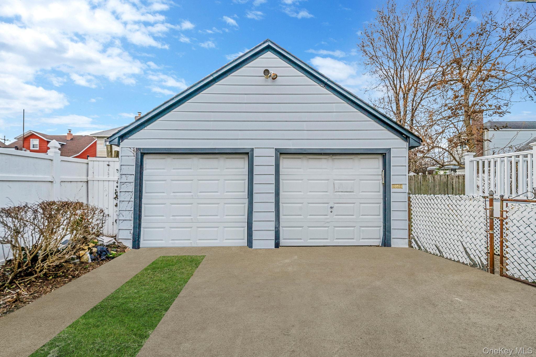 24718 137th Avenue, Rosedale, NY 11422