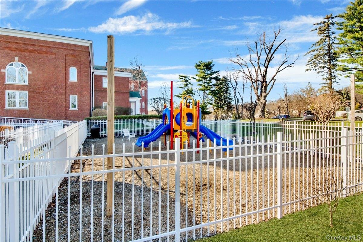 21 Arbor Way # 21, Peekskill, NY 10566