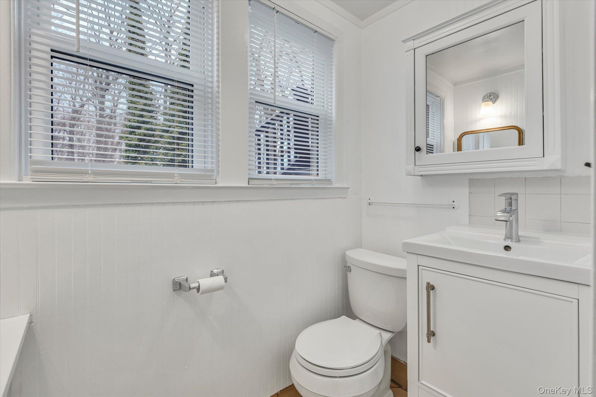 11 Doris Court, Northport, NY 11768