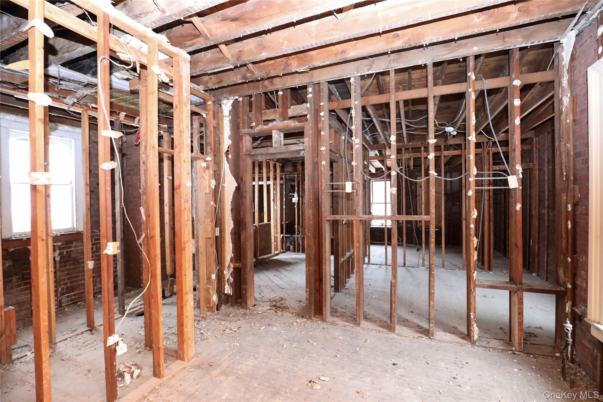 350 Broadway, Kingston, NY 12401