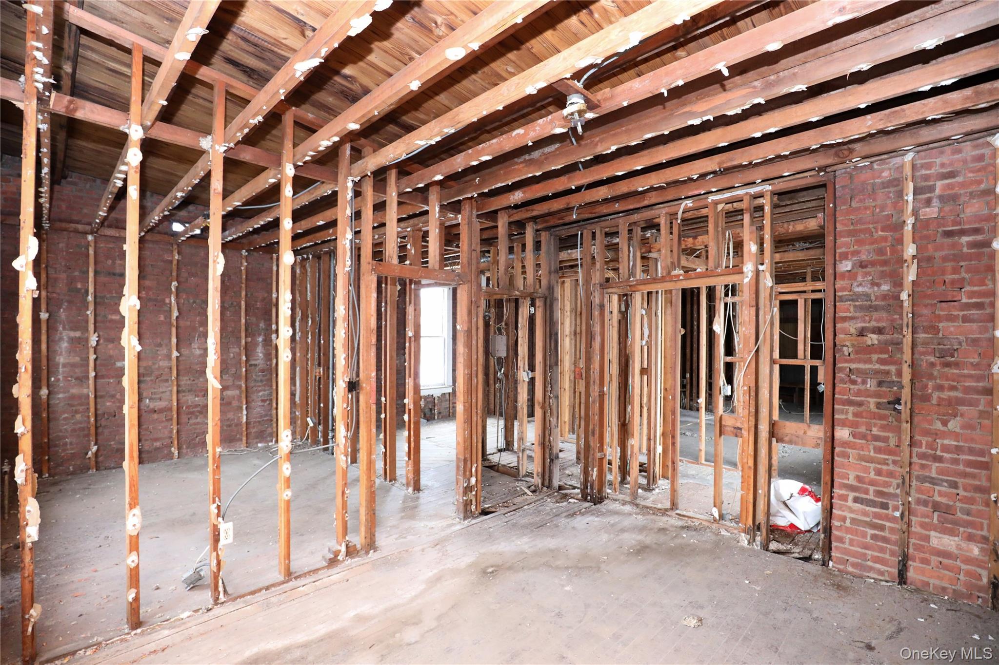 350 Broadway, Kingston, NY 12401