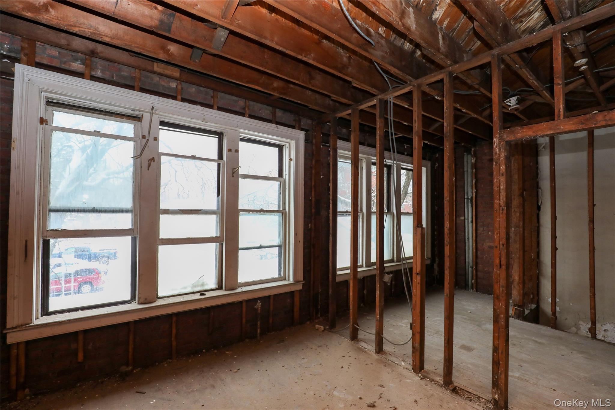 350 Broadway, Kingston, NY 12401