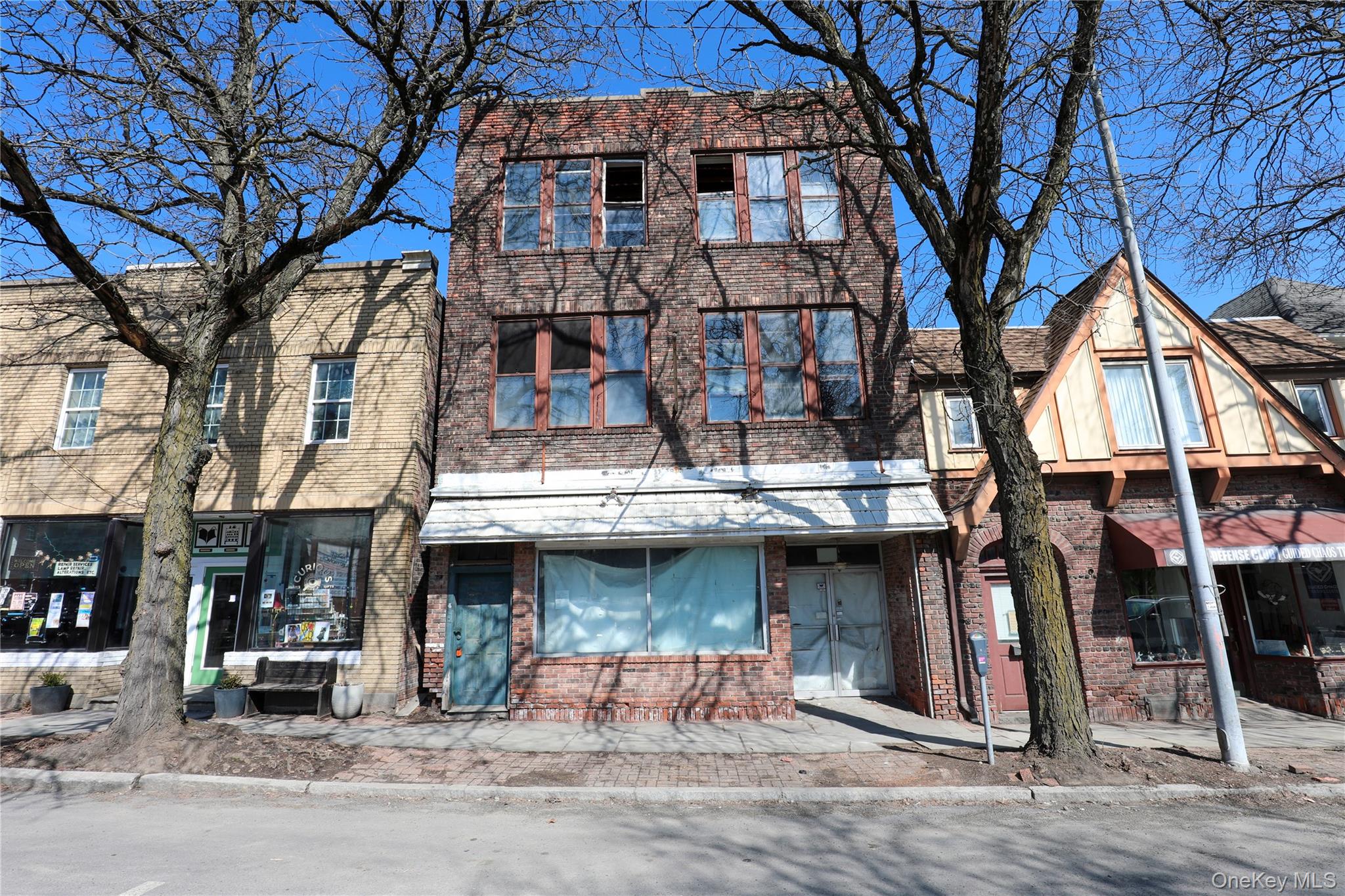 350 Broadway, Kingston, NY 12401