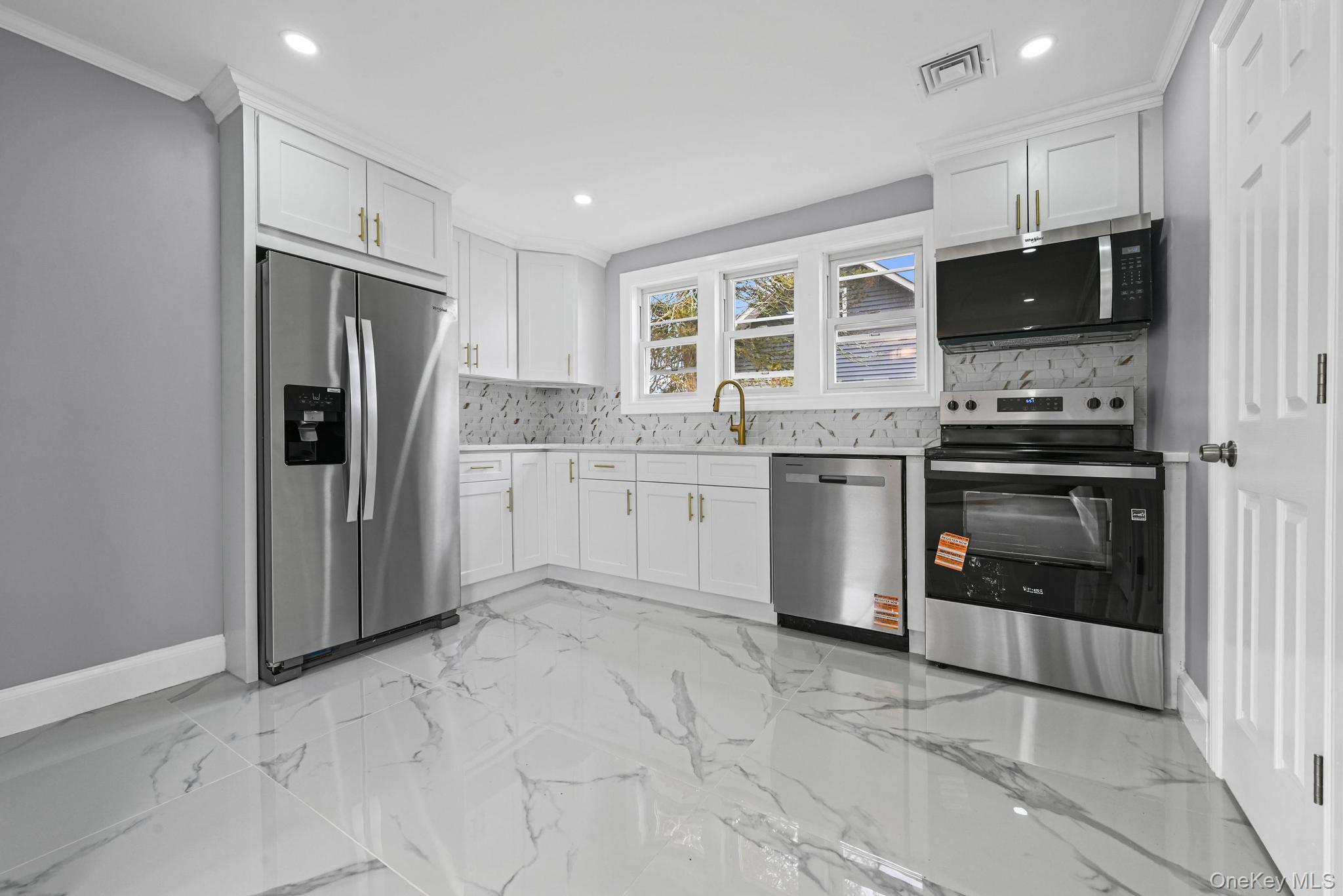 9 Joseph Street, Bay Shore, NY 11706