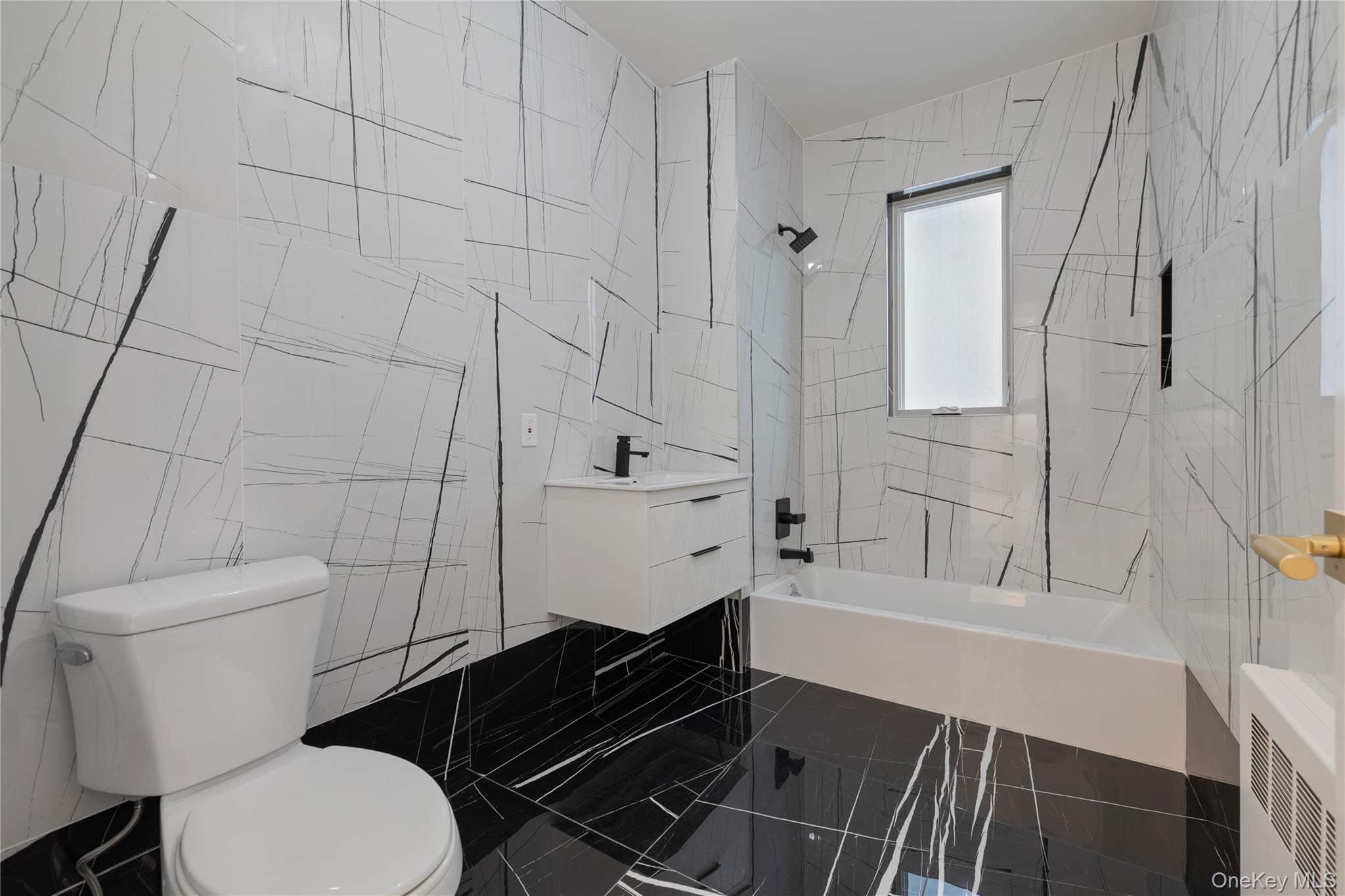 27 Ellish Parkway # 103, Spring Valley, NY 10977