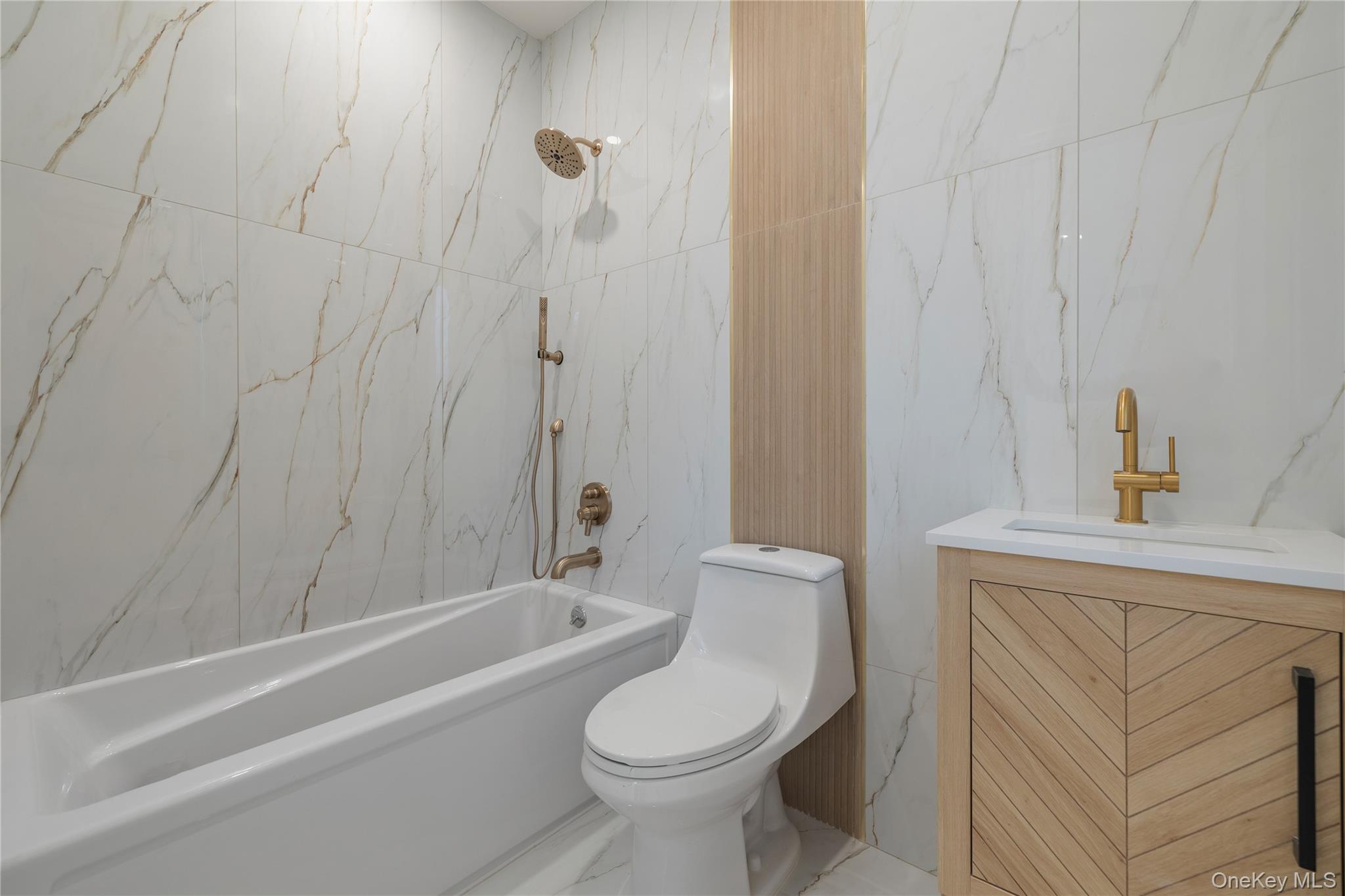 27 Ellish Parkway # 103, Spring Valley, NY 10977