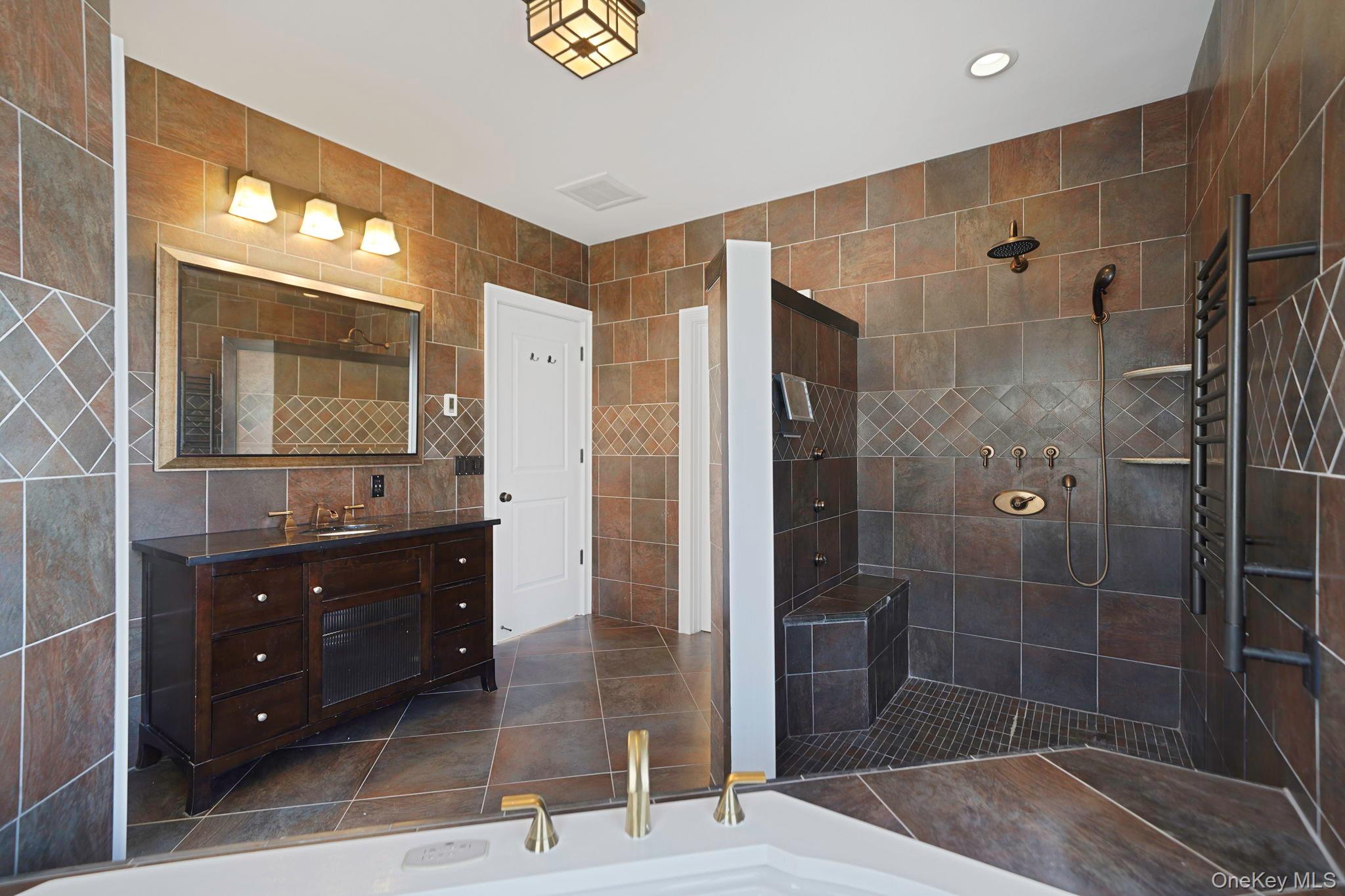 368 Main Street, Setauket, NY 11733