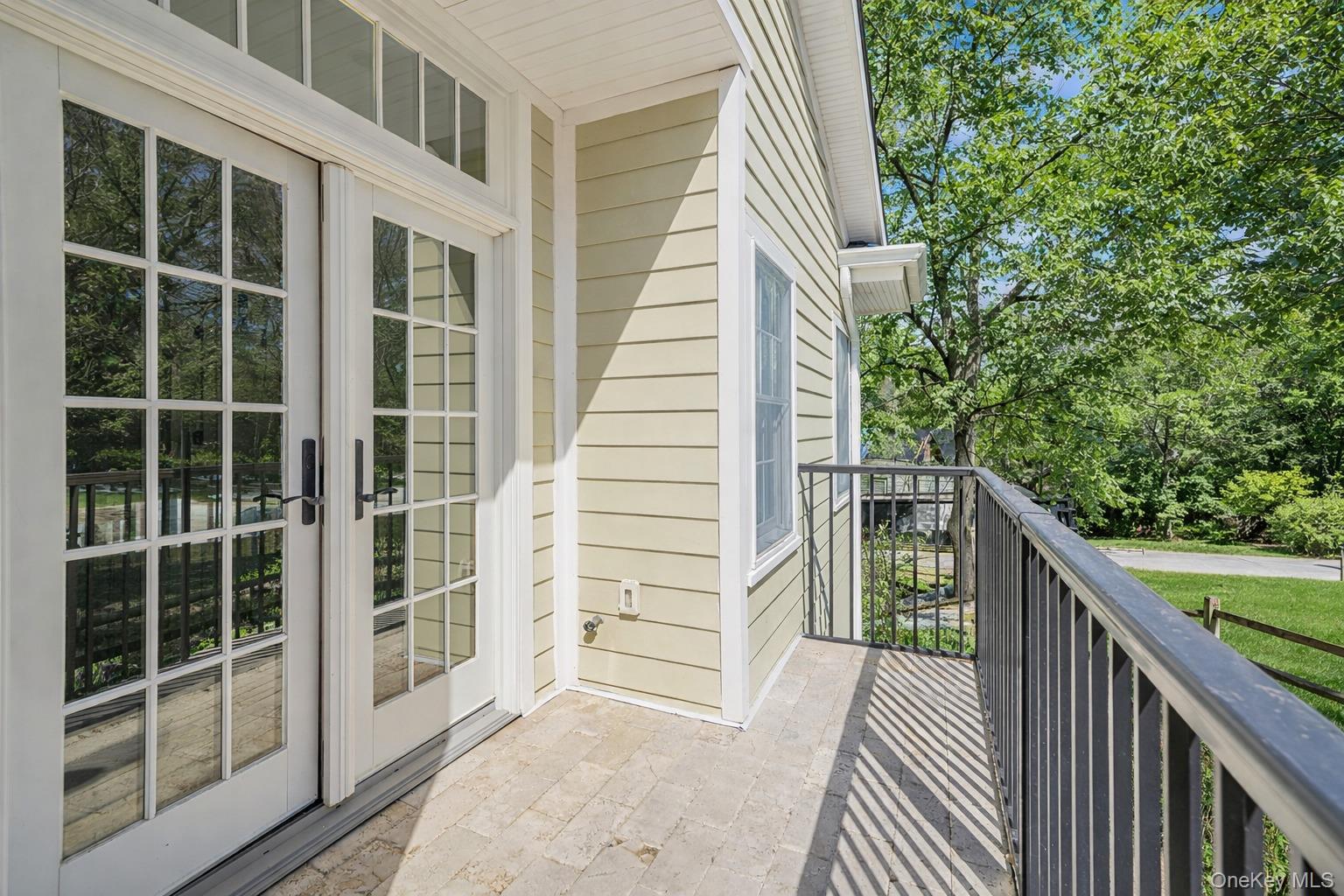 368 Main Street, Setauket, NY 11733