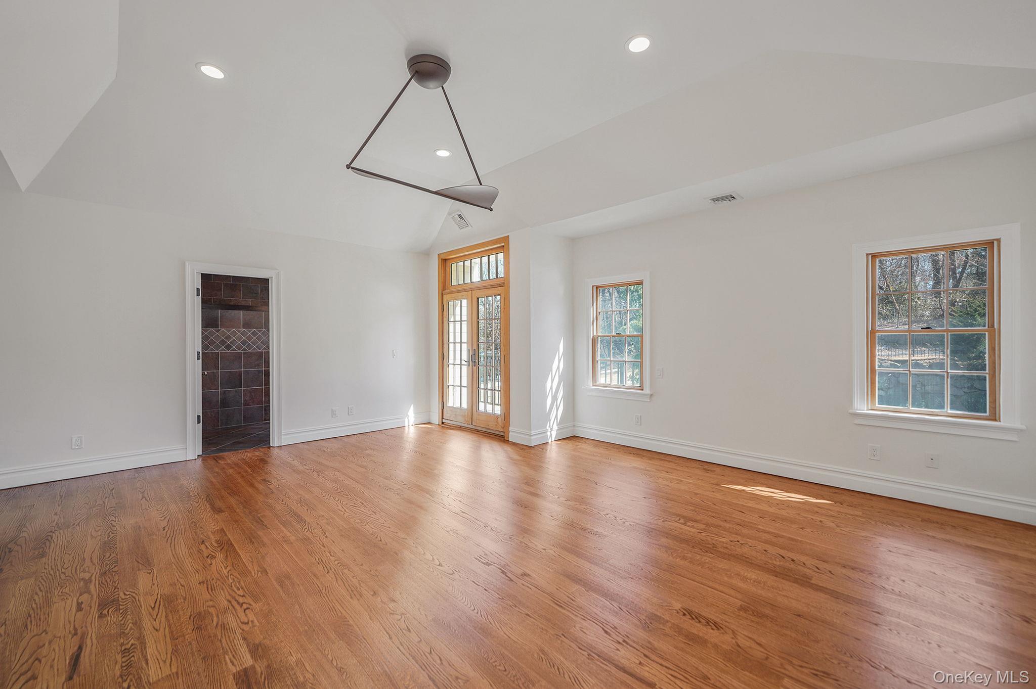 368 Main Street, Setauket, NY 11733