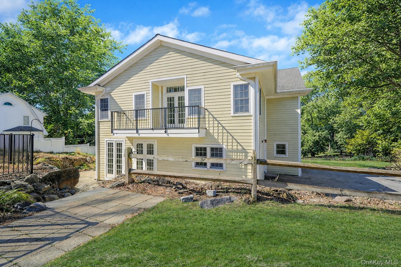 368 Main Street, Setauket, NY 11733