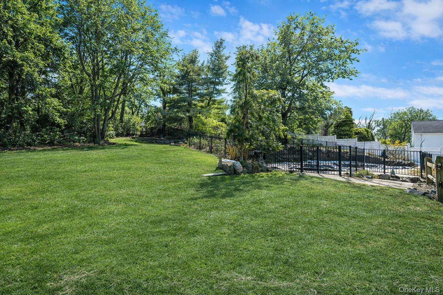 368 Main Street, Setauket, NY 11733