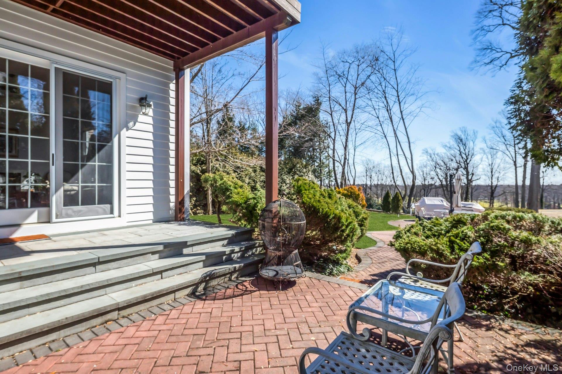 58 Stone Hill Drive S, Manhasset, NY 11030