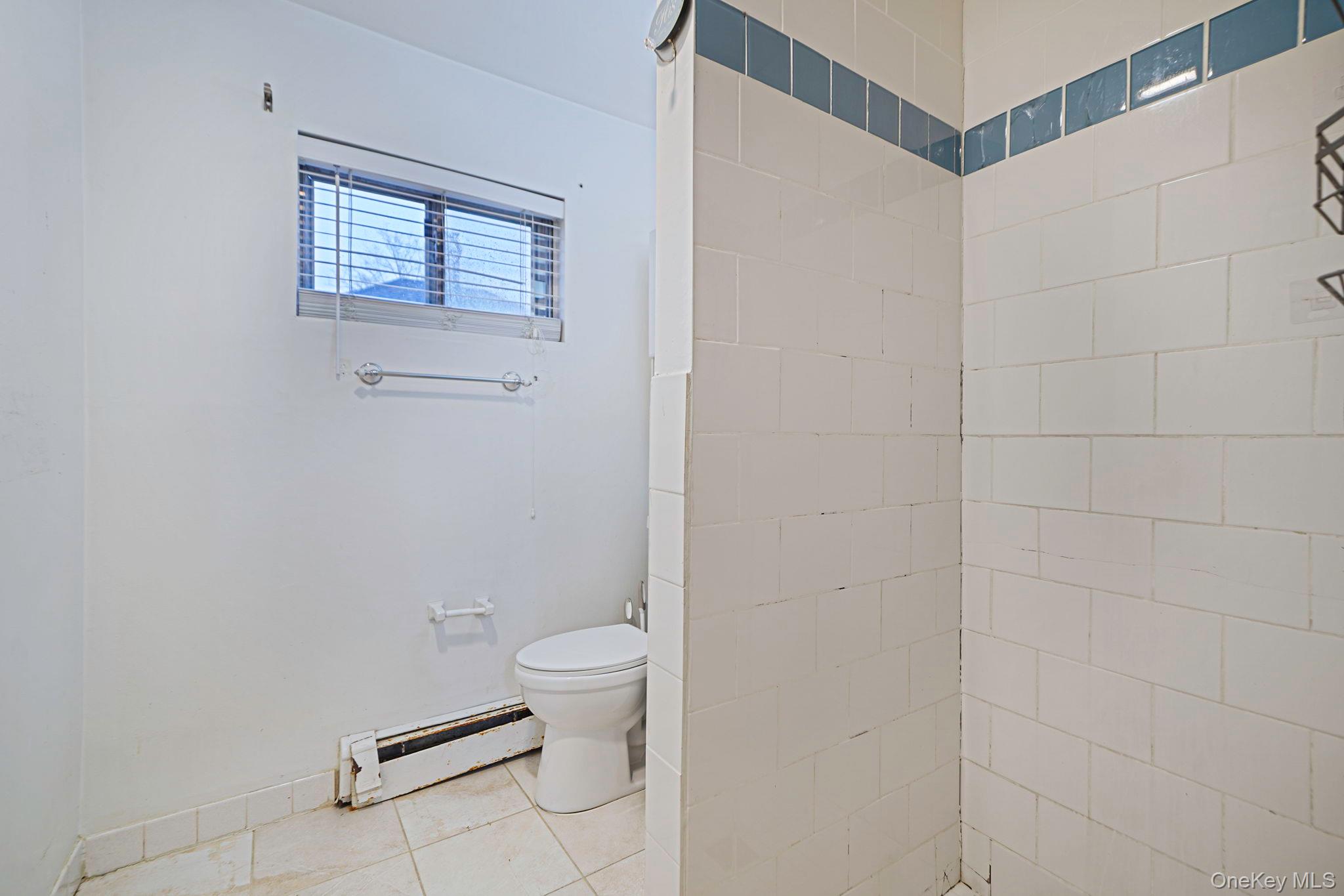 60 Iroquois Drive, Brightwaters, NY 11718