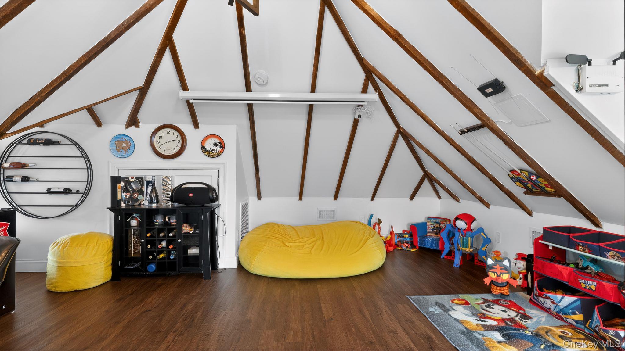 175 Hempstead Avenue, Lynbrook, NY 11563