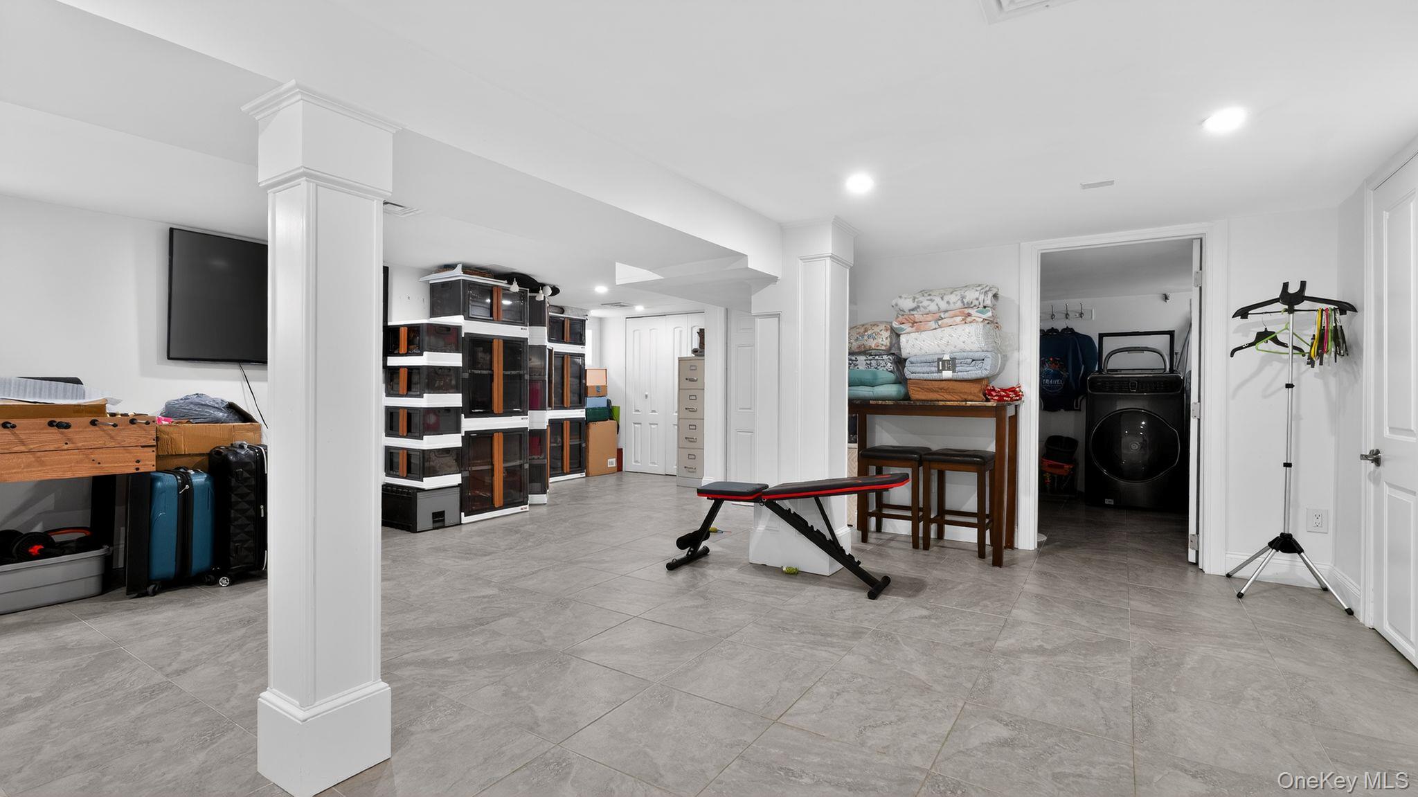 175 Hempstead Avenue, Lynbrook, NY 11563