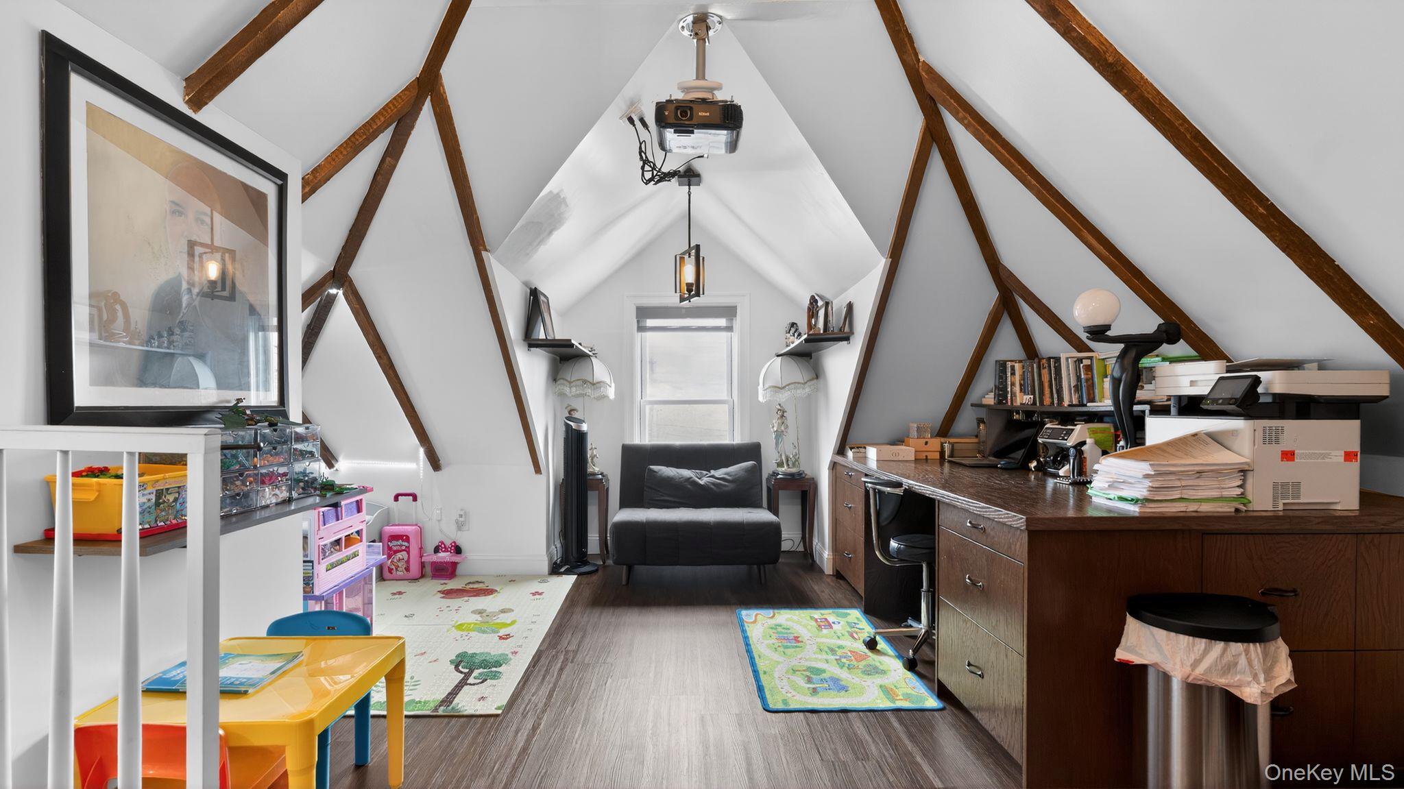 175 Hempstead Avenue, Lynbrook, NY 11563